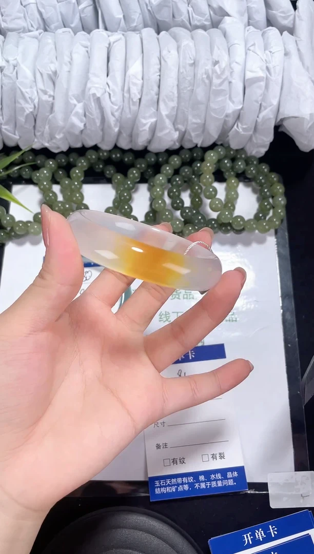 未镶嵌一口糖石英岩玉081 圈口59-60