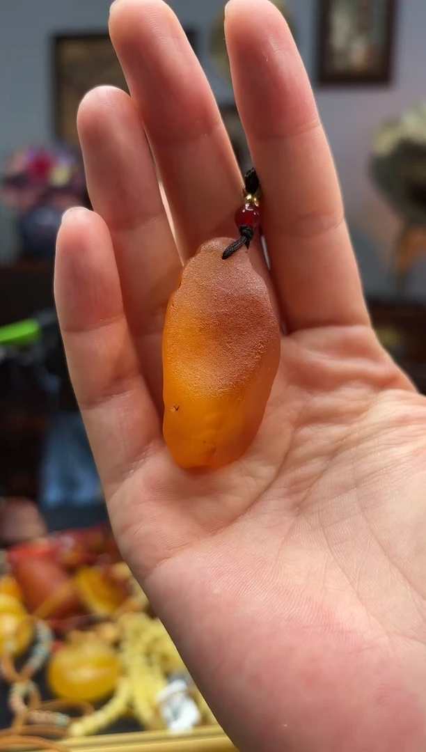 琥珀颈饰未镶嵌吊坠