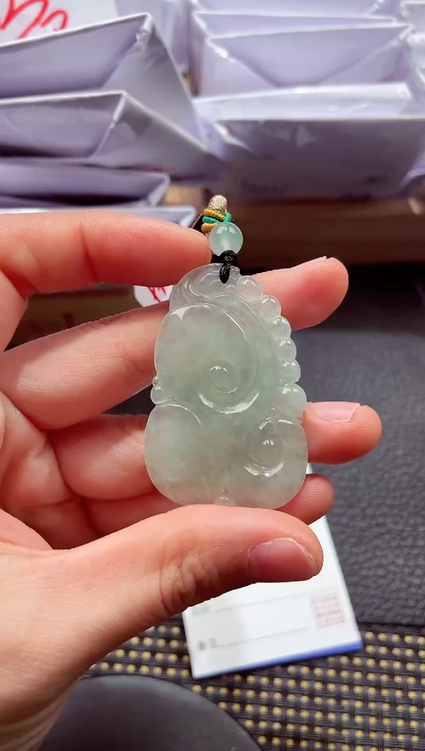 颈饰未镶嵌翡翠 000111