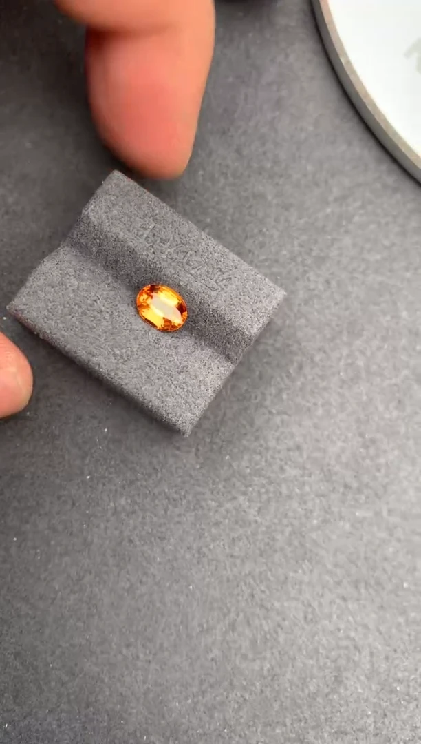 未镶嵌珠宝半成品石榴石1.3ct芬达 AH 定制