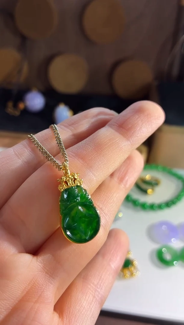 吊坠(不含链)18K金镶嵌翡翠吊坠