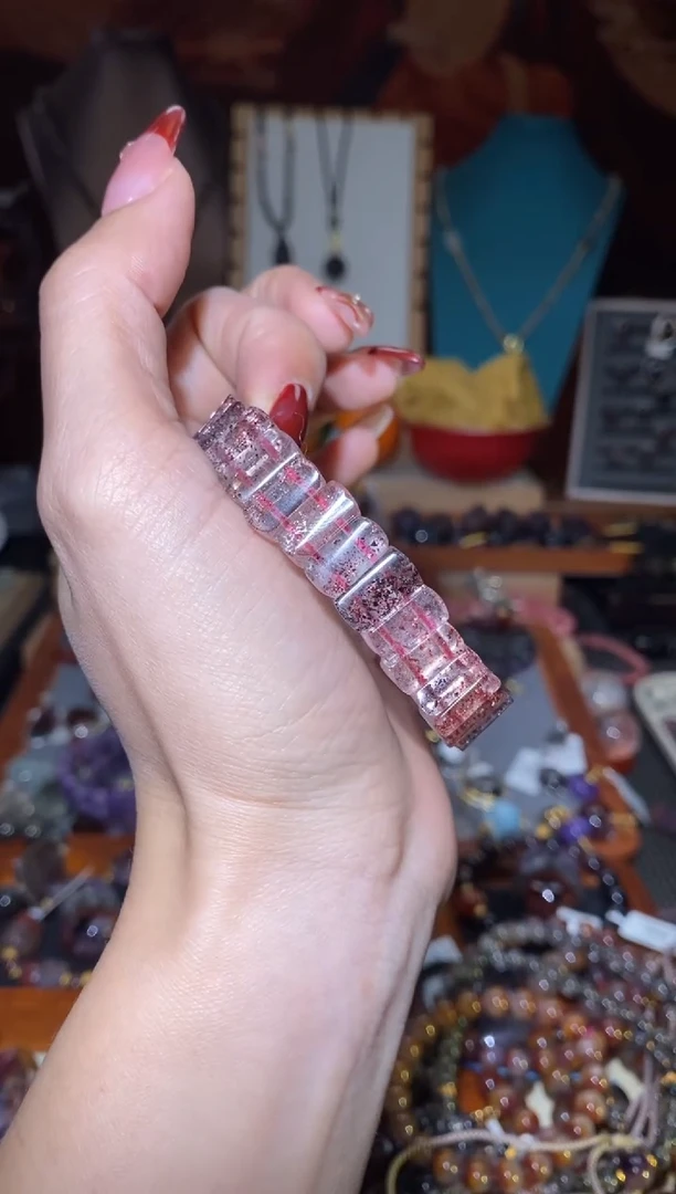 【闪购商品】水晶手牌未镶嵌超七金草莓