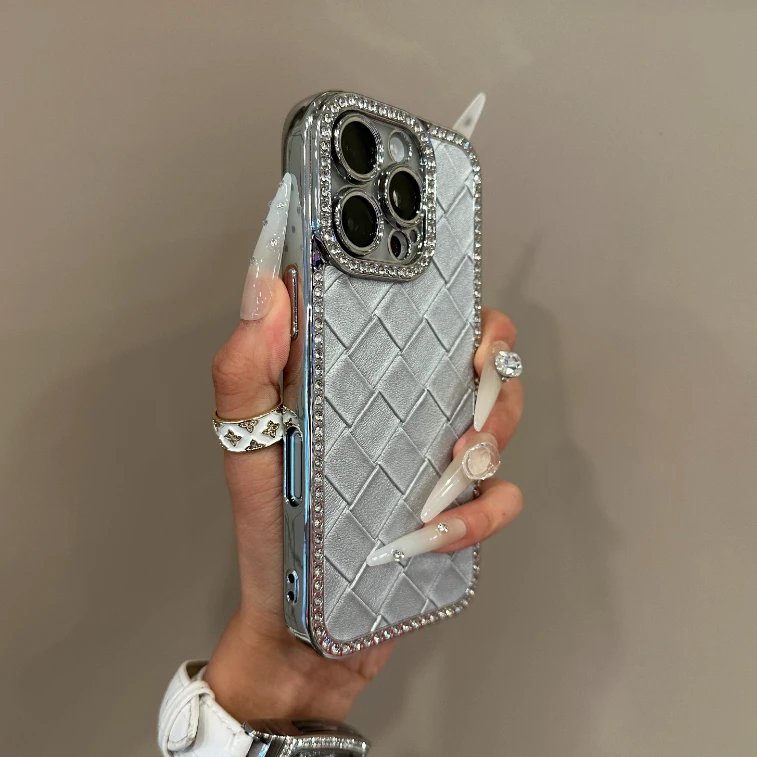 新款镶钻菱格纹适用苹果16promax手机壳iPhone15promax轻奢14全包