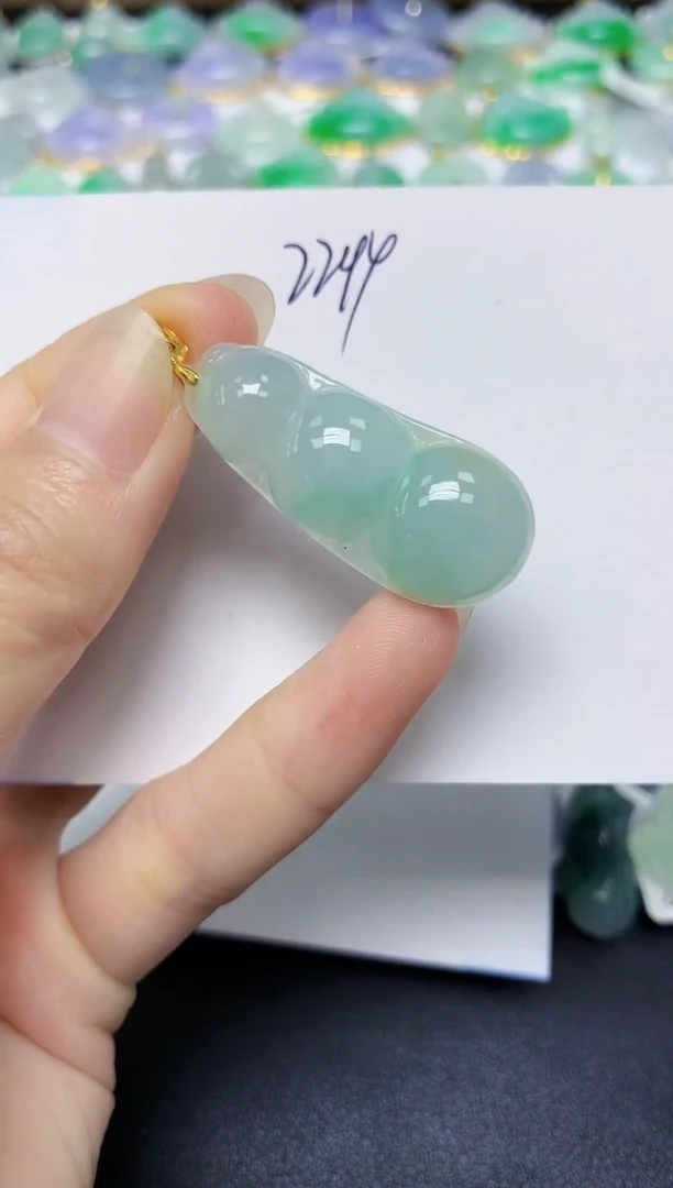 翡翠未镶嵌颈饰天然缅甸翡翠A货