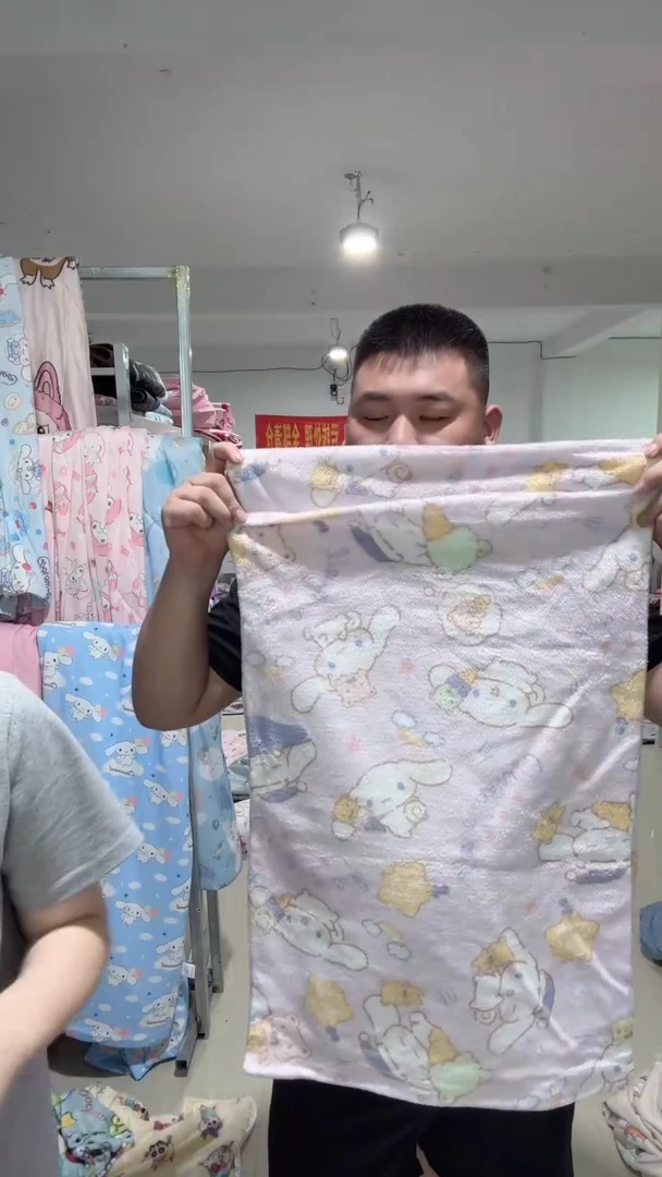 粉色玉桂狗 绒枕套  一对48*74