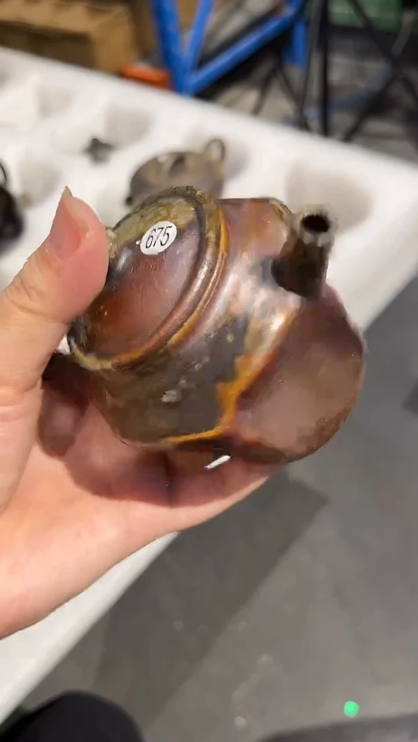 壶675号容量130-150ML金珍珠泥