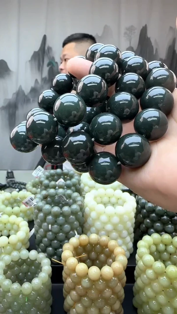 和田玉未镶嵌颈饰多样性发货拍一发一卡2.0深蓝微结构