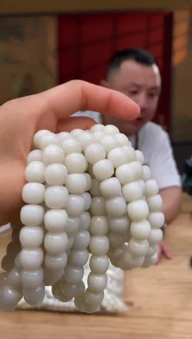 和田玉未镶嵌颈饰d835