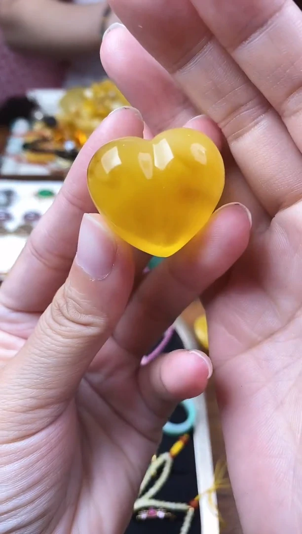 琥珀颈饰未镶嵌蜜蜡吊坠