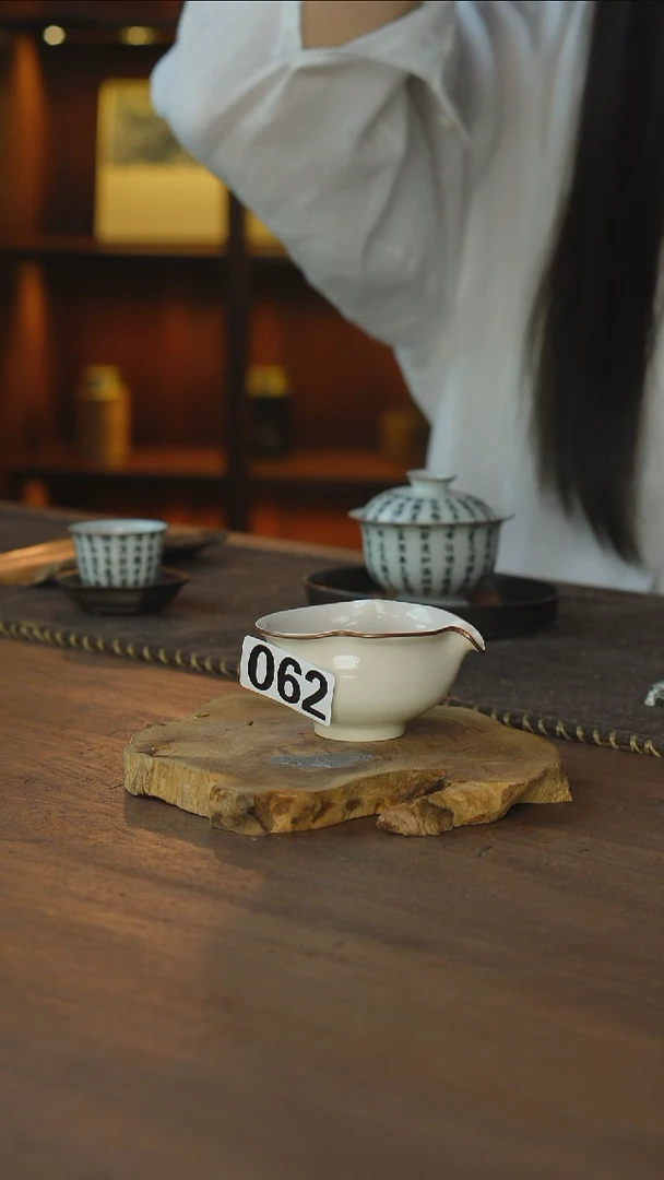 包铜花口白公道..062