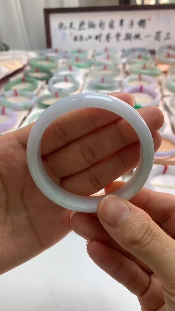 未镶嵌手镯翡翠54白月光