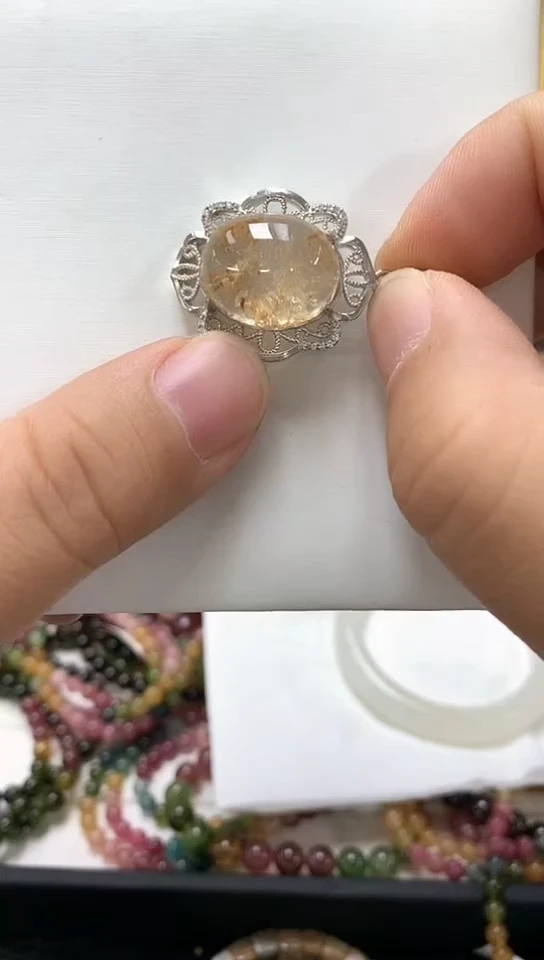 未镶嵌颈饰水晶手链38