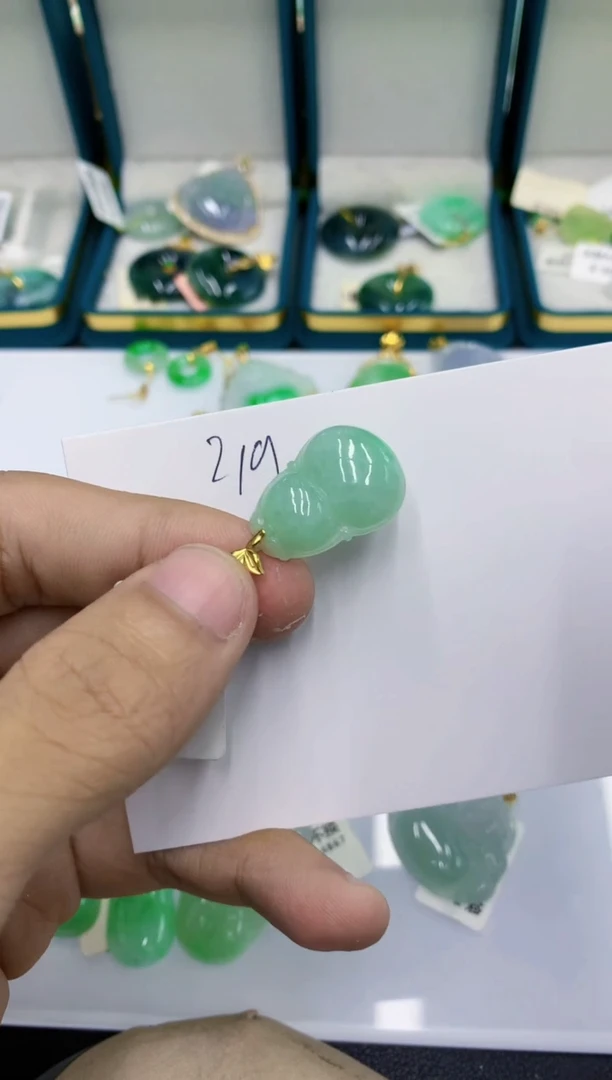 颈饰未镶嵌翡翠1111111111