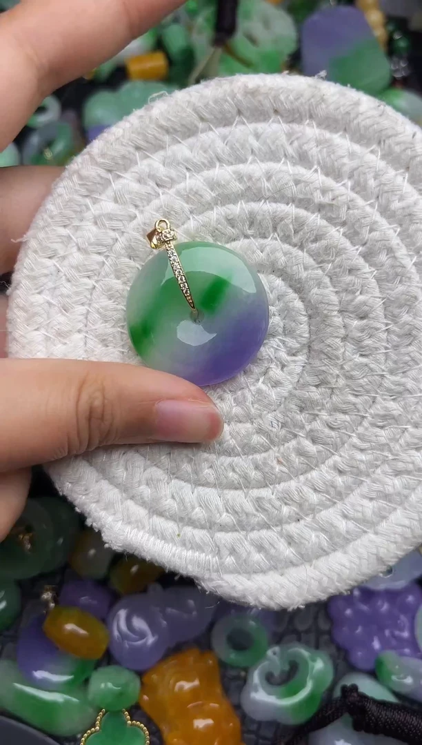 颈饰未镶嵌翡翠缅甸翡翠吊坠