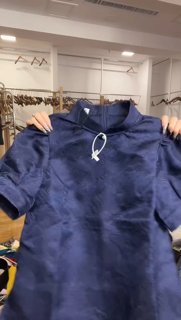 M码       90-105斤  半袖