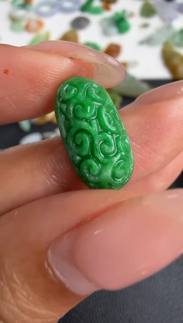 未镶嵌定制翡翠17.3*9*4.8-800+80