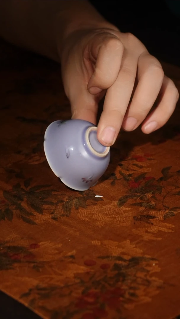 茶具手绘紫花口主人杯