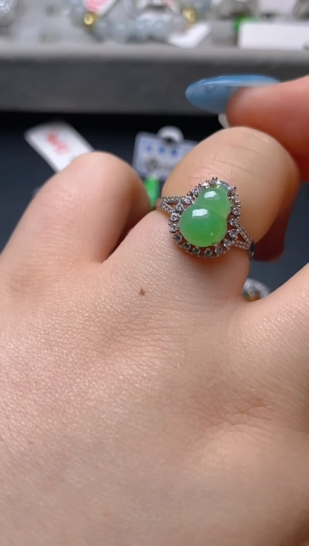 银S925镶嵌戒指翡翠百内无证书