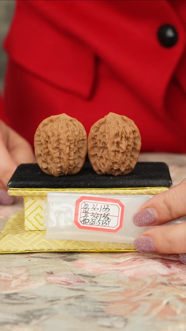 【闪购商品】文玩核桃把件非嫁接马老四