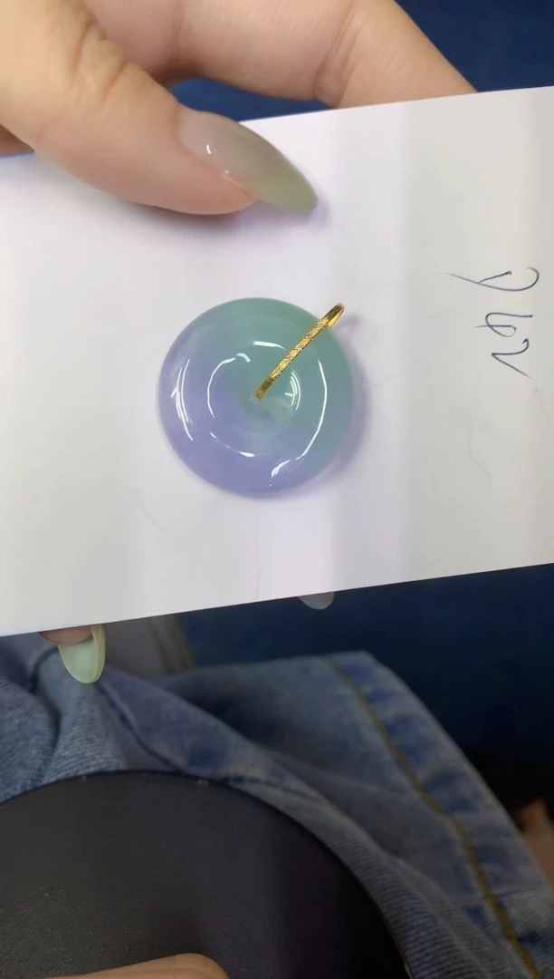 翡翠18K金镶嵌颈饰缅甸天然翡翠A货