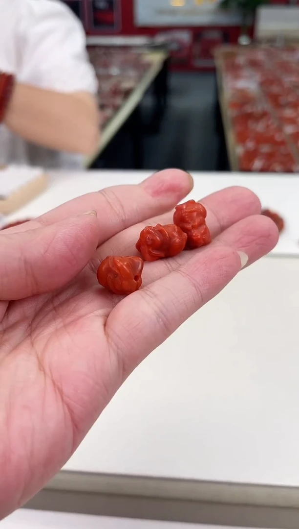 南红玛瑙兔子未镶嵌（多样式发其一）