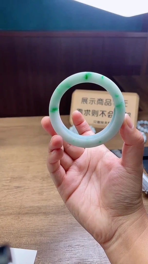 定制翡翠手镯未镶嵌定制
