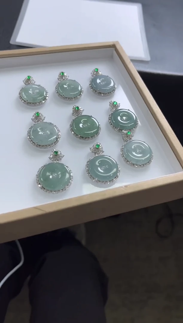 【闪购商品】翡翠颈饰未镶嵌J27 /多样性发一件/配绳子