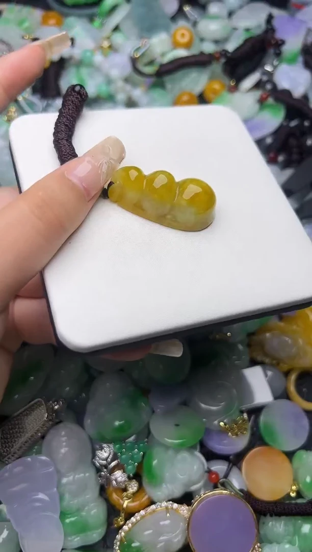 翡翠未镶嵌颈饰天然缅甸翡翠吊坠