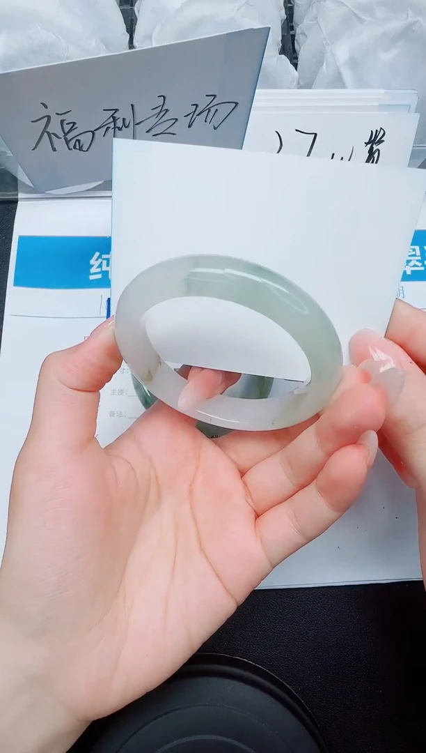 石英质玉手镯未镶嵌222/54