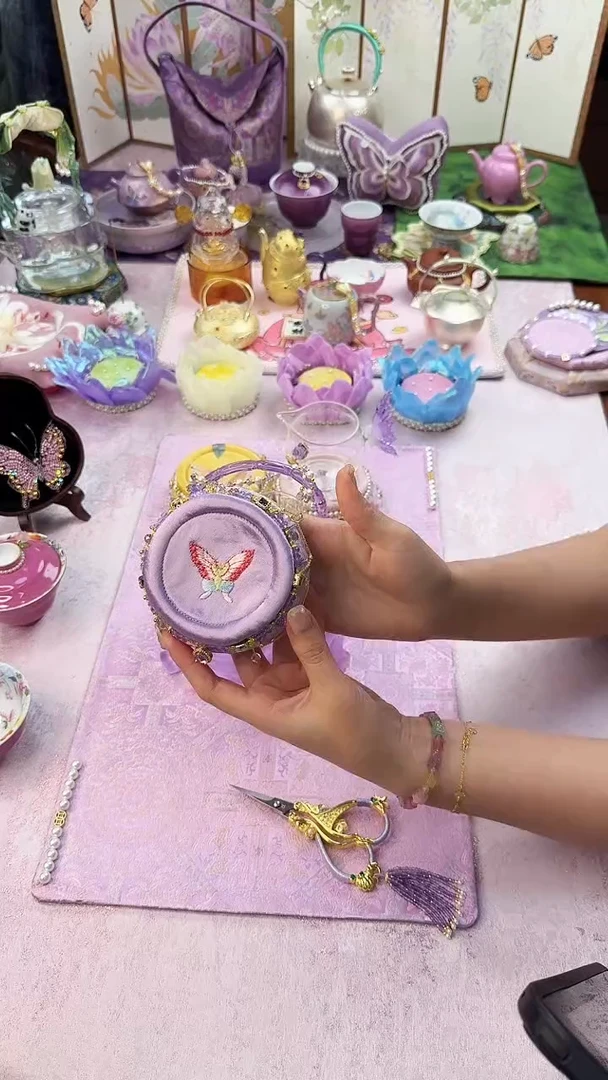 108紫色蝴蝶木托带链条