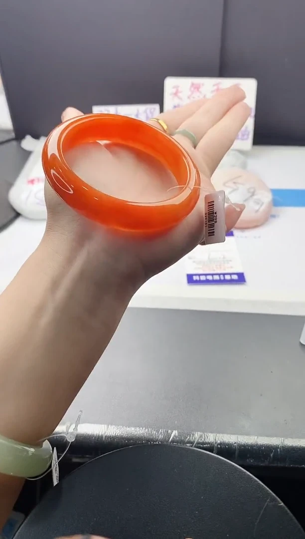 未镶嵌手镯石英质玉j35-HHB60+