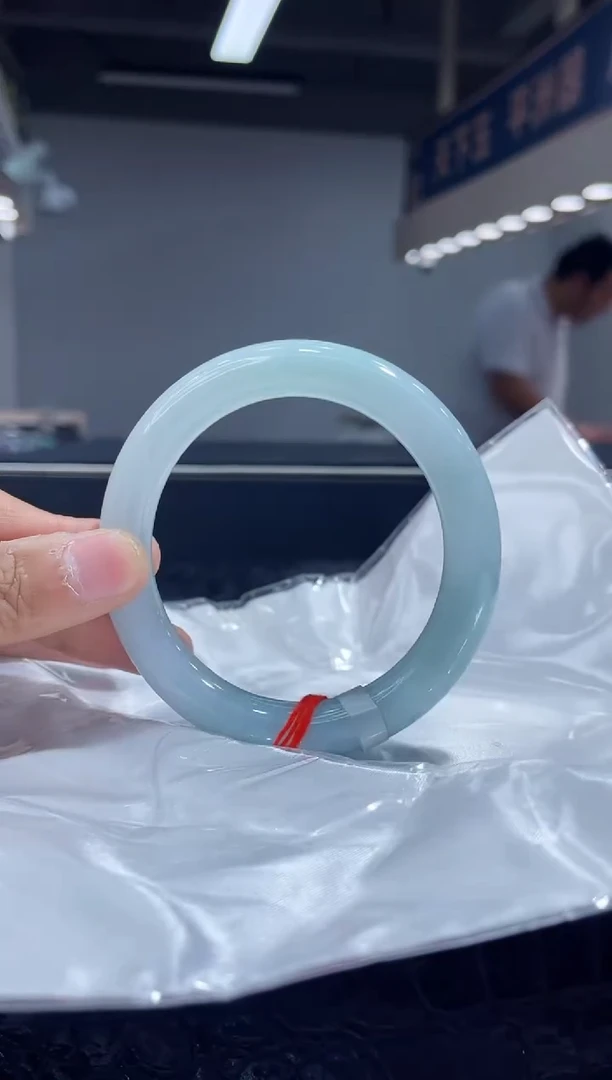 未镶嵌手镯翡翠19