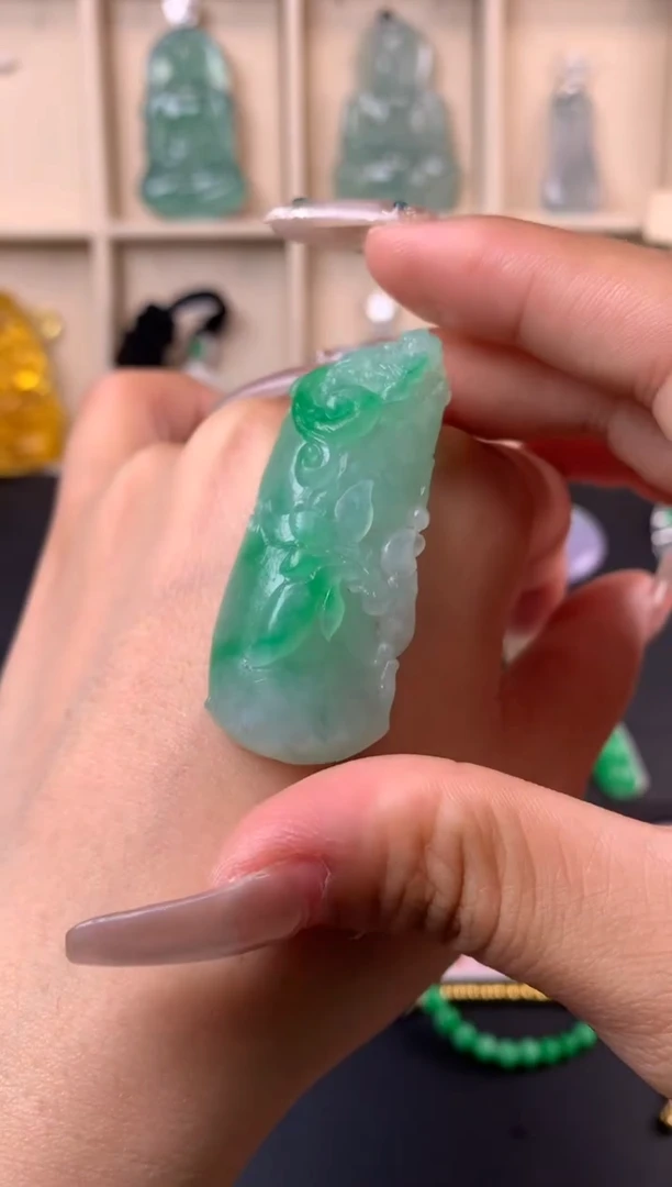 未镶嵌定制翡翠毛货
