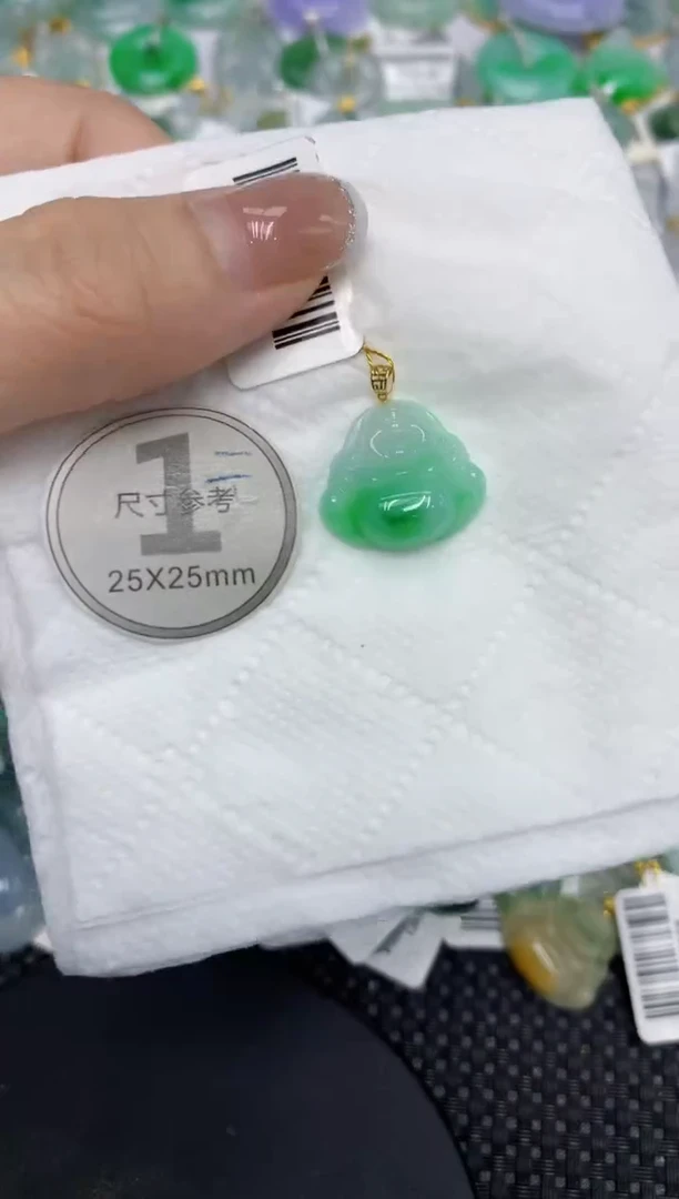 颈饰18K金镶嵌翡翠111111