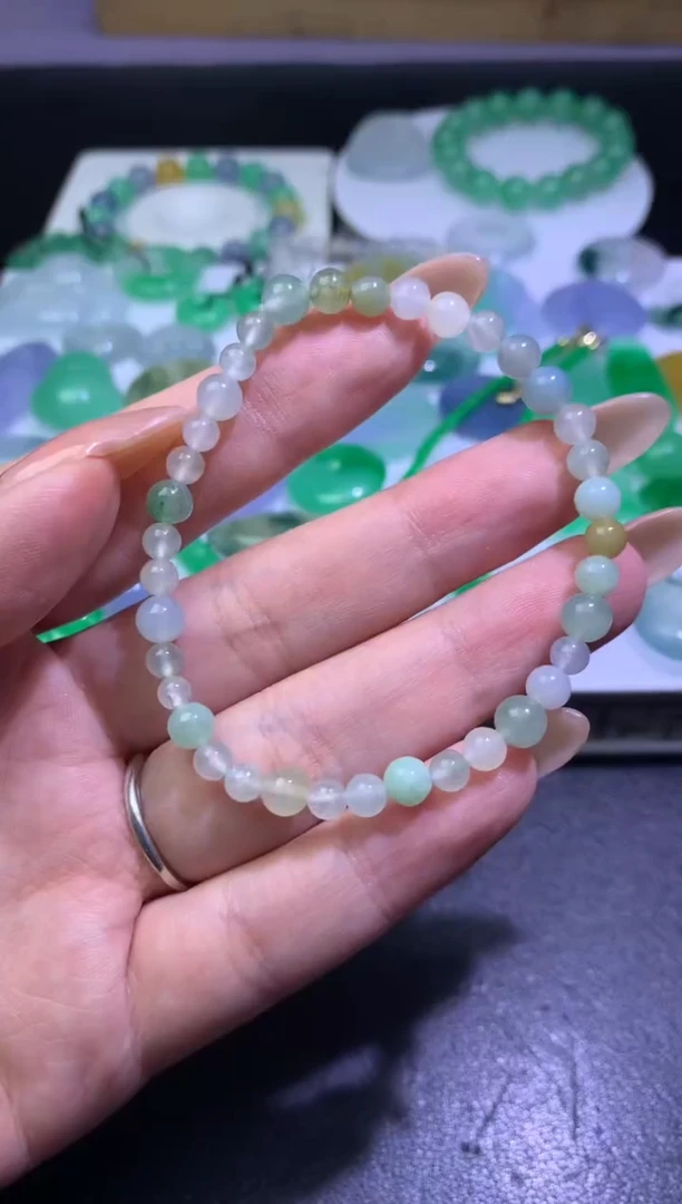 未镶嵌定制翡翠毛货