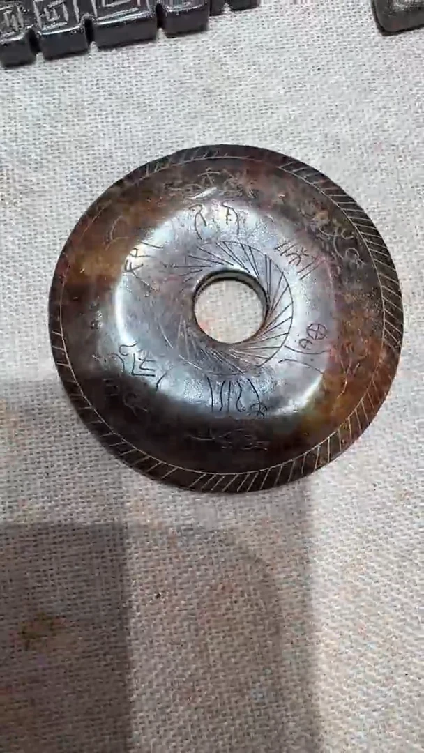 未镶嵌和田玉挂件1