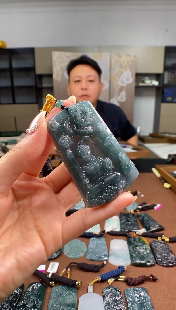 颈饰未镶嵌翡翠多样性发其一