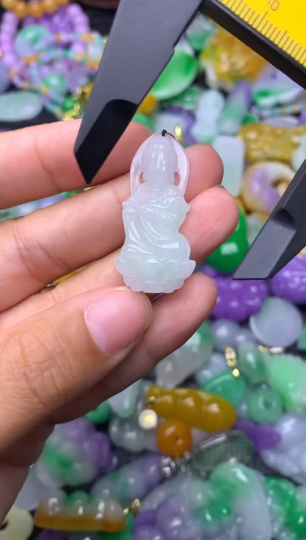颈饰未镶嵌翡翠缅甸翡翠吊坠
