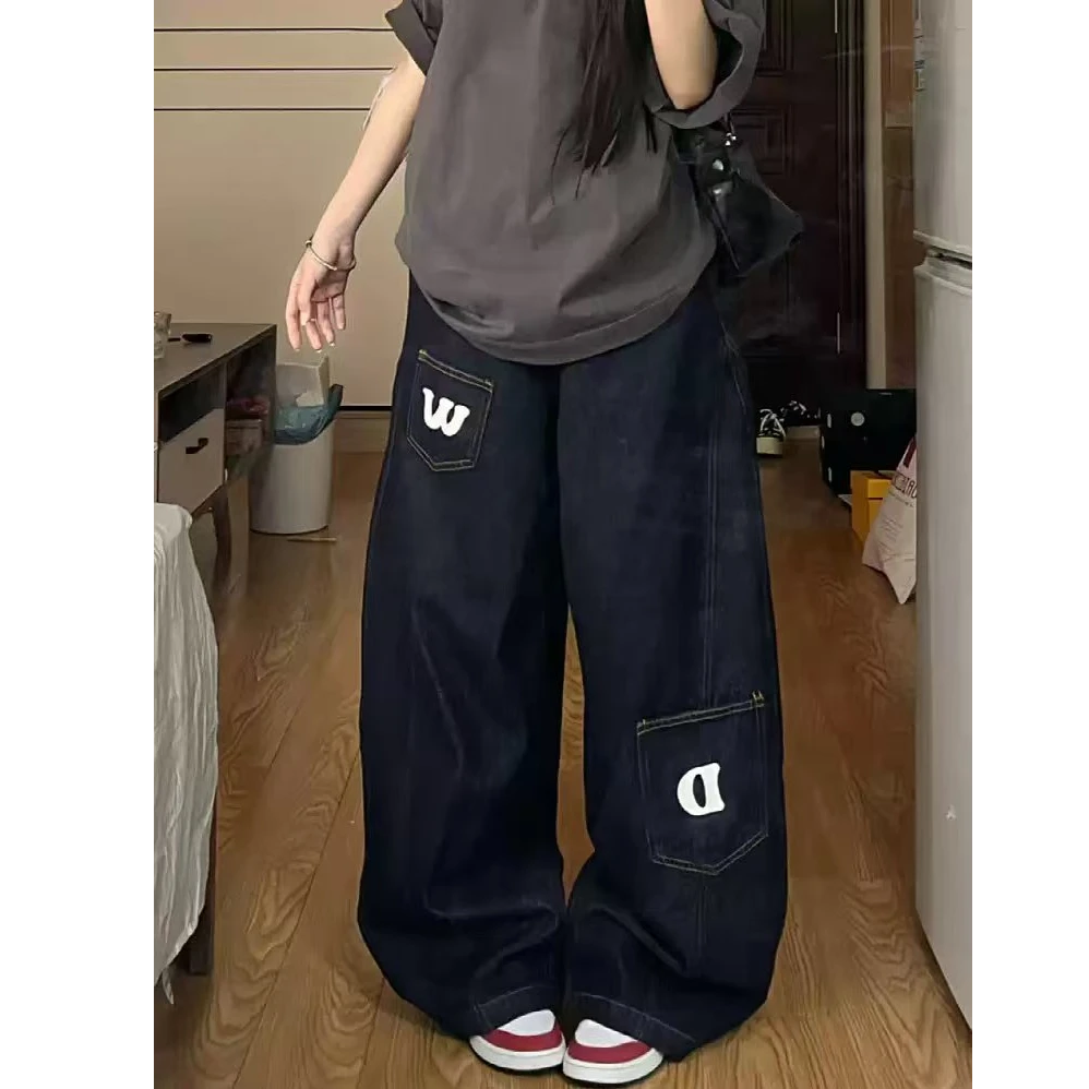 2025美式复古字母口袋弯刀牛仔裤男女高街宽松休闲垂感拖地阔腿裤