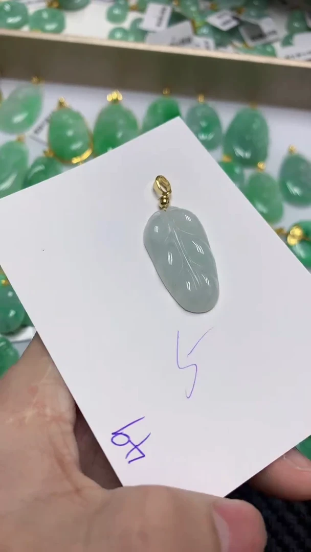 颈饰未镶嵌翡翠缅甸A货翡翠