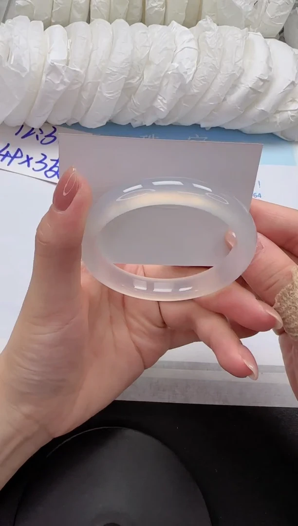 石英质玉手镯未镶嵌33-59