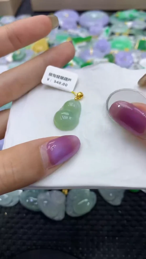 颈饰未镶嵌翡翠天然缅甸翡翠A货