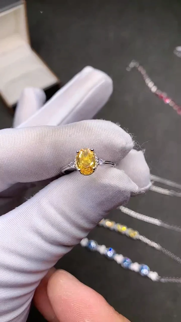 【闪购商品】彩色蓝宝石戒指银S925镶嵌........