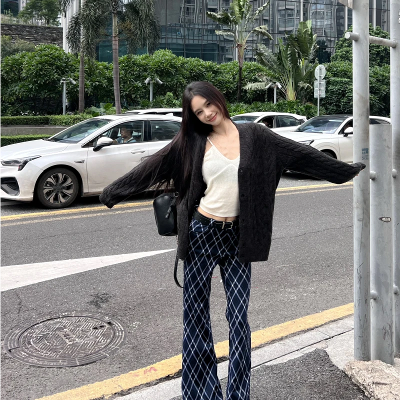 通勤学院风V领针织麻花开衫毛衣女高级感格纹喇叭微喇裤休闲长裤