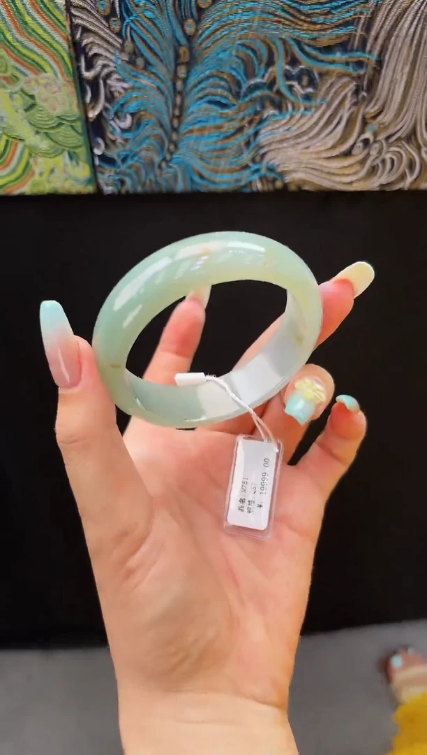 翡翠手镯未镶嵌57-58翡翠手镯96