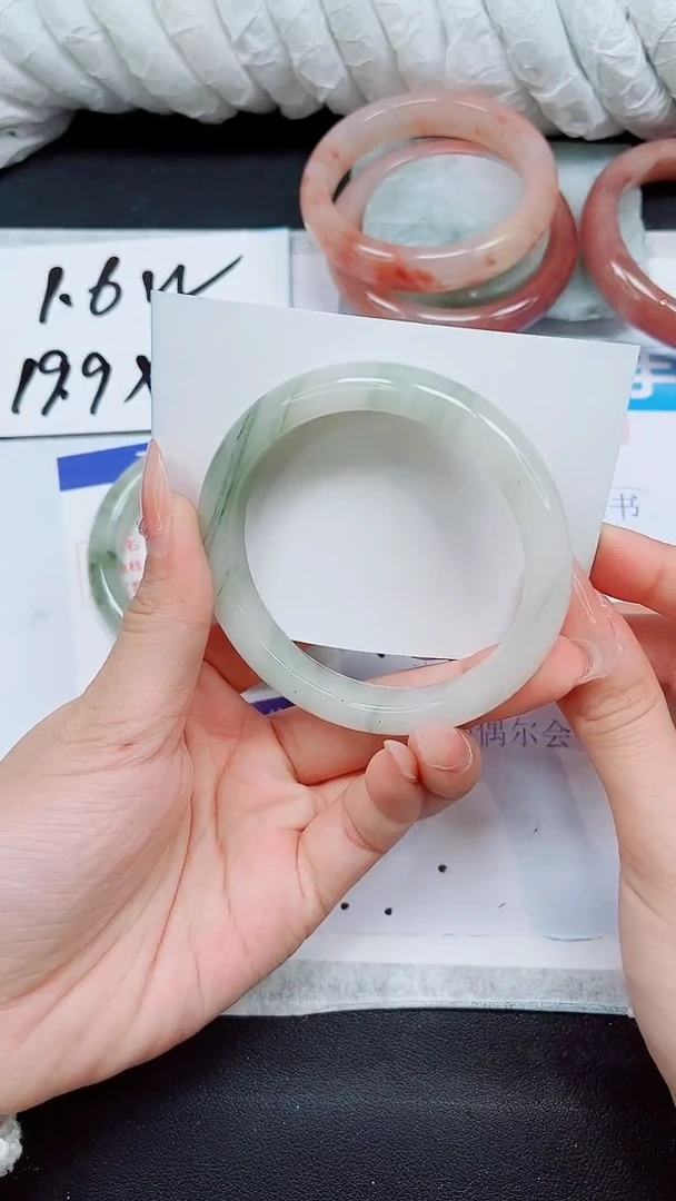 【闪购商品】石英质玉手镯未镶嵌A135-60/61