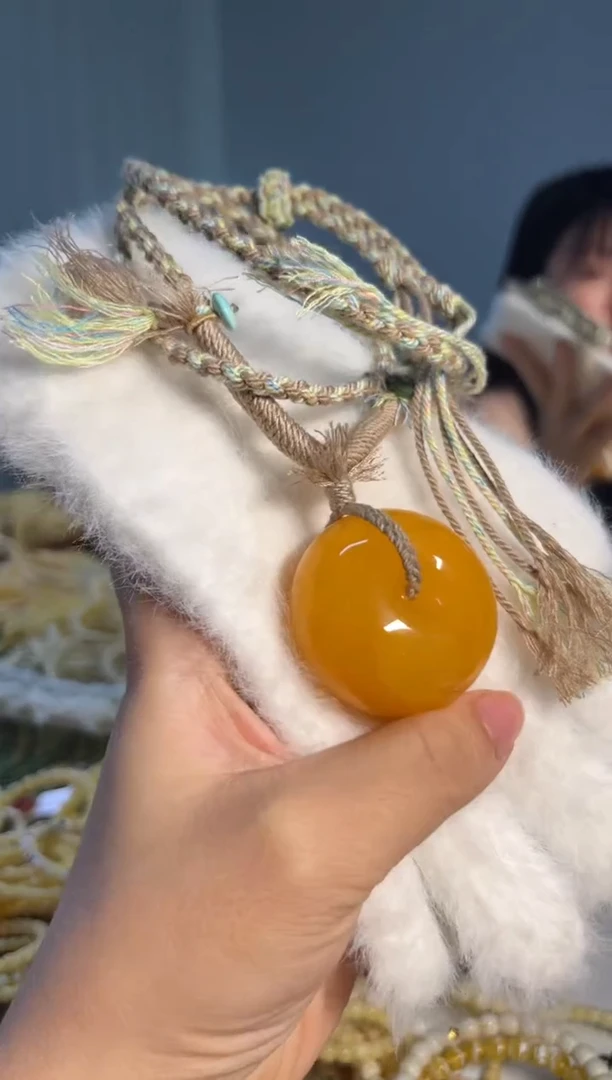 未镶嵌琥珀裸石扣子项链