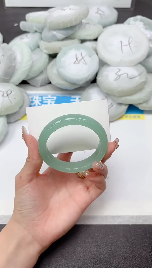 未镶嵌手镯石英质玉281-54.3