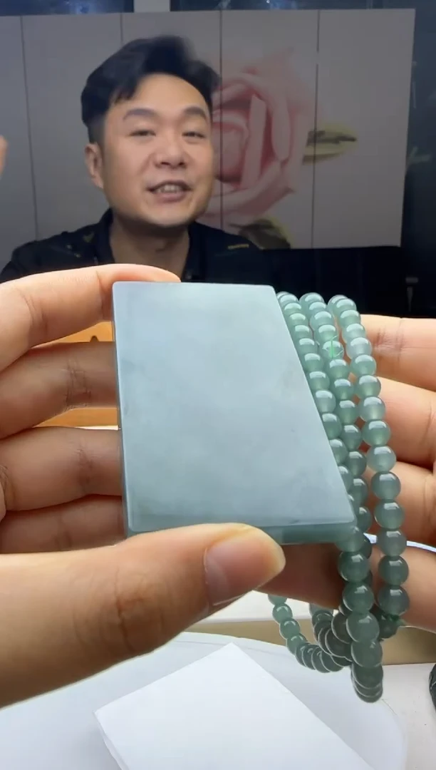 颈饰未镶嵌翡翠多样性发其中一