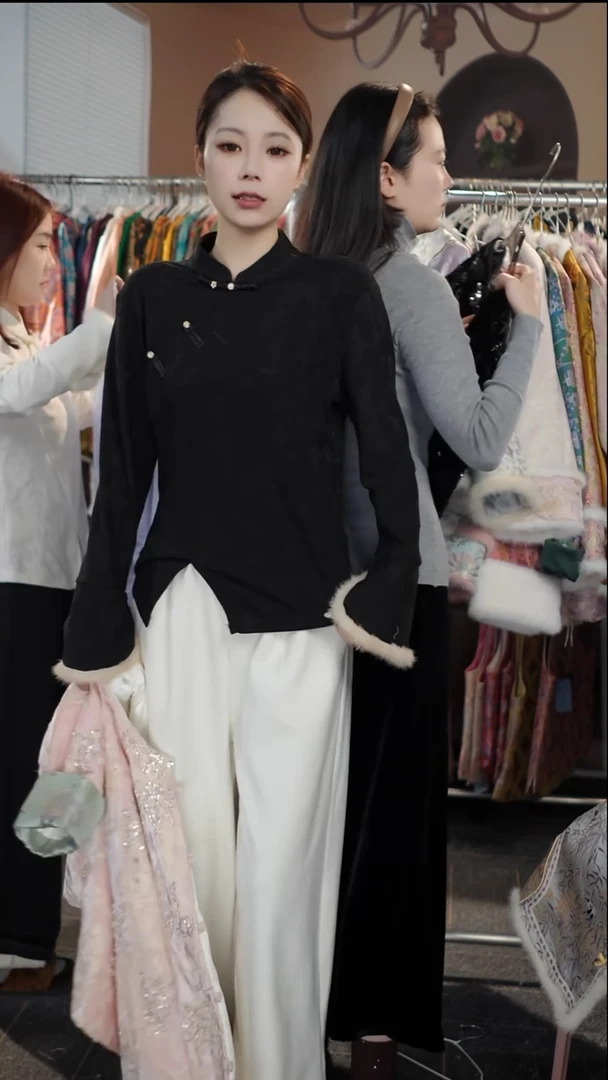 黑色德绒  下摆开叉